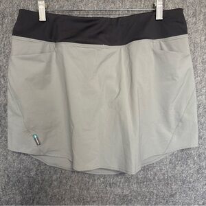 Simms Fishing Skort Women's L Gray Pull On Lined Stretch Ripstop Outdoors Travel